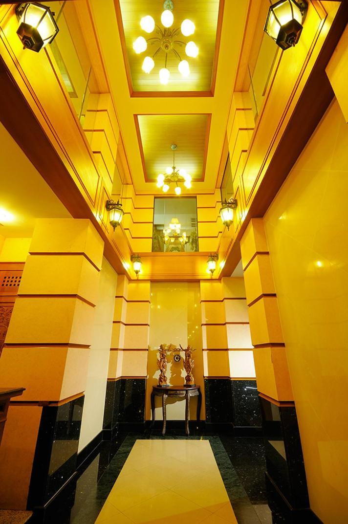 Violet Tower At Khaosan Palace Bangkok Exterior foto